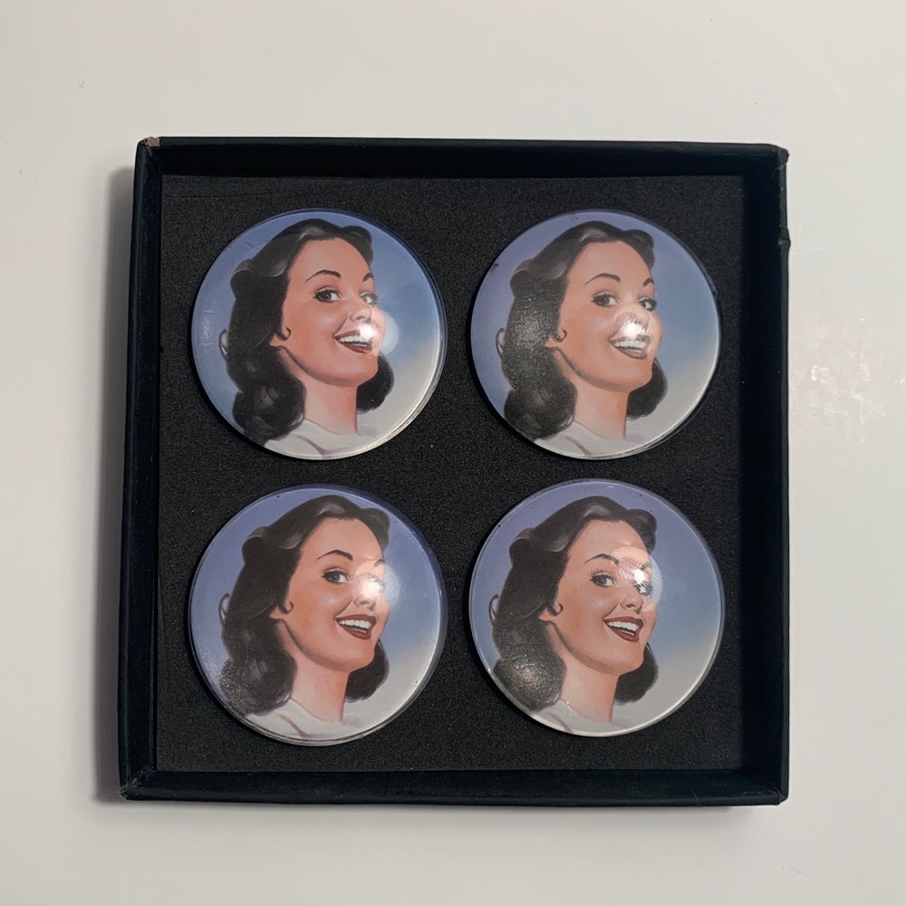 Magnets - Picture 2 of 3